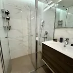 новая стильная у площади таксим, панорамная терраса на крыше Апартаменты