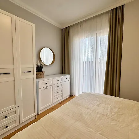 новая стильная у площади таксим, панорамная терраса на крыше Apartment